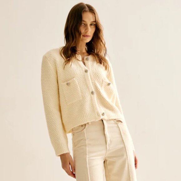 Elegant Off White Sweater with Gorgeous Buttons - Commense Women's Medium - Picture 4 of 9